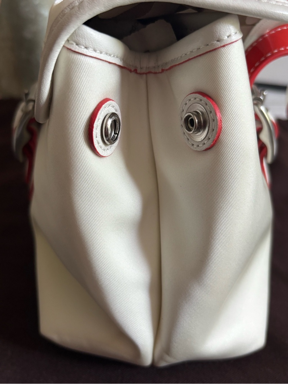 Vintage Y2K Coach White Shoulder Bag with Red Trim with Coach dustbag - Picture 10 of 13